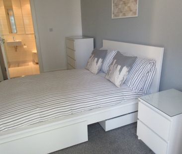 350 Meadowside Quay Walk - Photo 4
