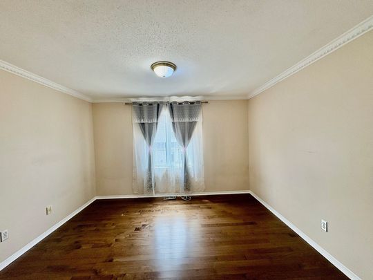 For Lease - 52 Collington Street, Barrhaven, Ontario - Photo 1