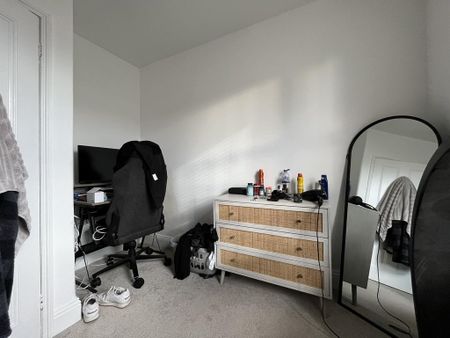 3 bedroom semi-detached house to rent - Photo 3