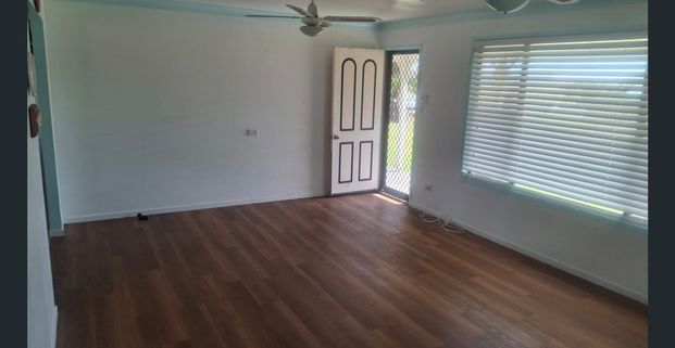 4 Bedroom Home on Large Block - Photo 1