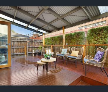 Low-Maintenance Perfection in a Prime Position - Photo 2