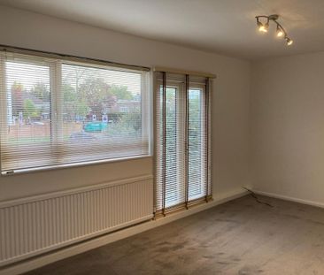 3 bedroom flat to rent - Photo 4