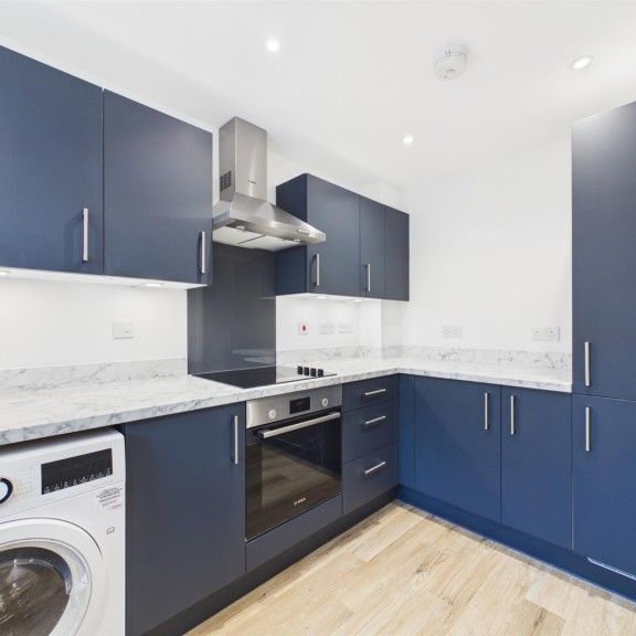 2 BED House - Photo 1