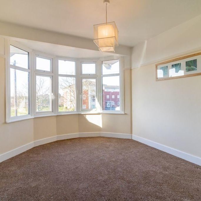 3 Bed Terraced House, Barley Lane, IG3 - Photo 1