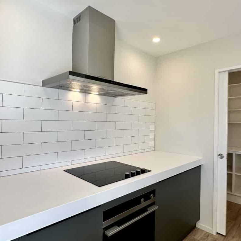 Modern And Sunny! - Photo 1