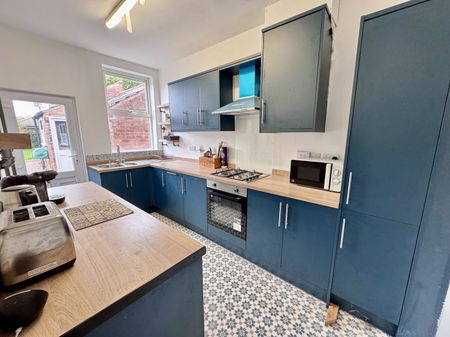 Orlando Drive, Carlton, NG4, Nottingham - Photo 5