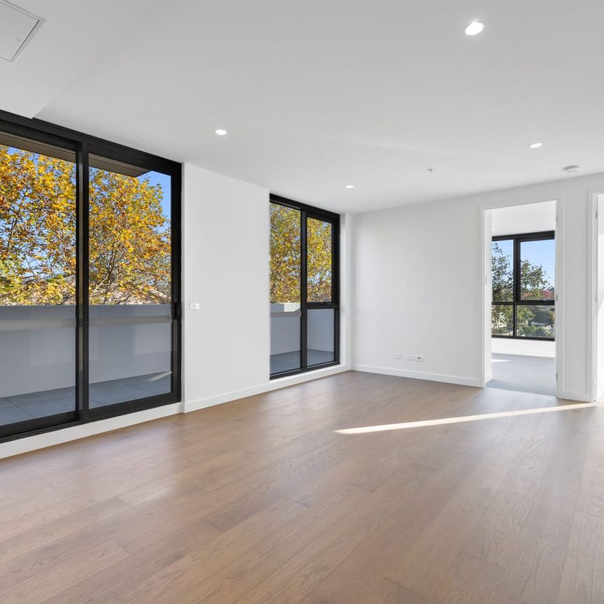 Stylish and Spacious Apartment in Prime Box Hill Location – Zoned for Box Hill High! - Photo 1