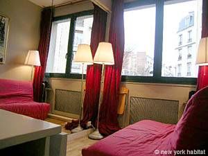 Logement à Paris, Location meublée - Photo 1