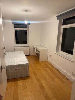 Room in a Shared Flat, Double Room, NW10 - Photo 1