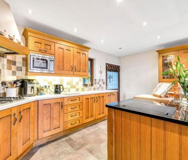 3 Bed Detached House, Tempest Road, LE4 - Photo 1