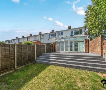 3 bedroom end of terrace house to rent - Photo 3