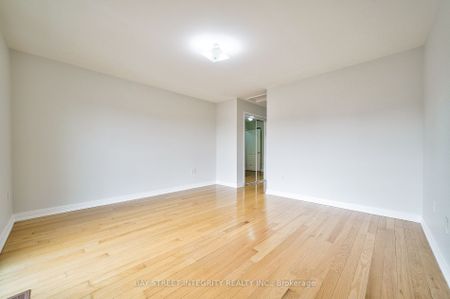 For Lease - 75 Selkirk Drive, Richmond Hill, Ontario - Photo 2