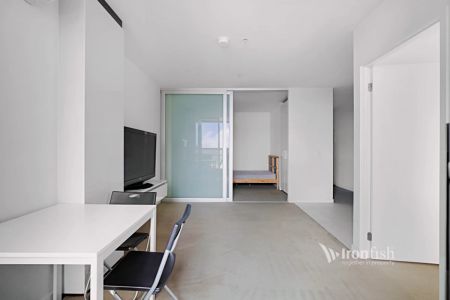 2 Bed, 1 Bath - Photo 2