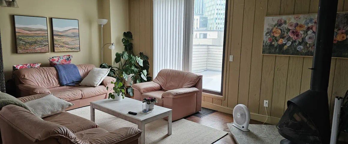 • Fully Furnished 3-Bedroom Apartment – Directly Across from Foothills Hospital — 3 Bedrooms Condo Unit - Photo 1