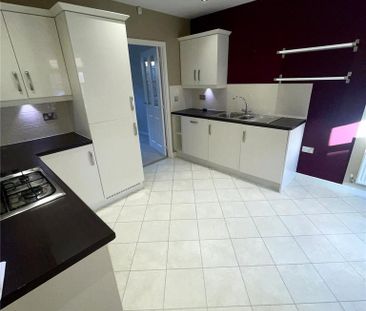 3 bedroom terraced house to rent - Photo 5