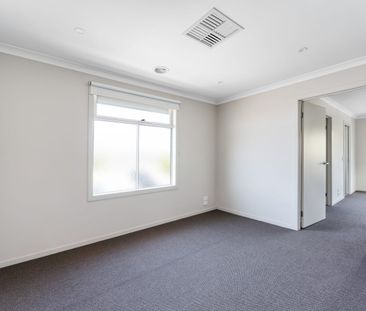 🏡 5-Bedroom house in Mernda - Photo 2