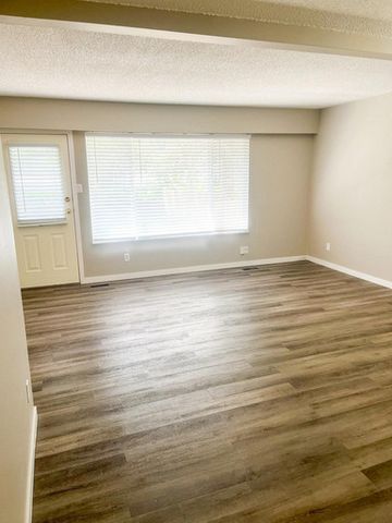 Thompson River Townhomes - Photo 5