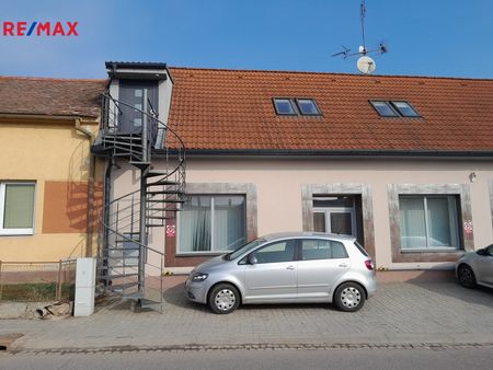Pronájem bytu 1+kk v osobním vlastnictví 13 m², Znojmo - Photo 2