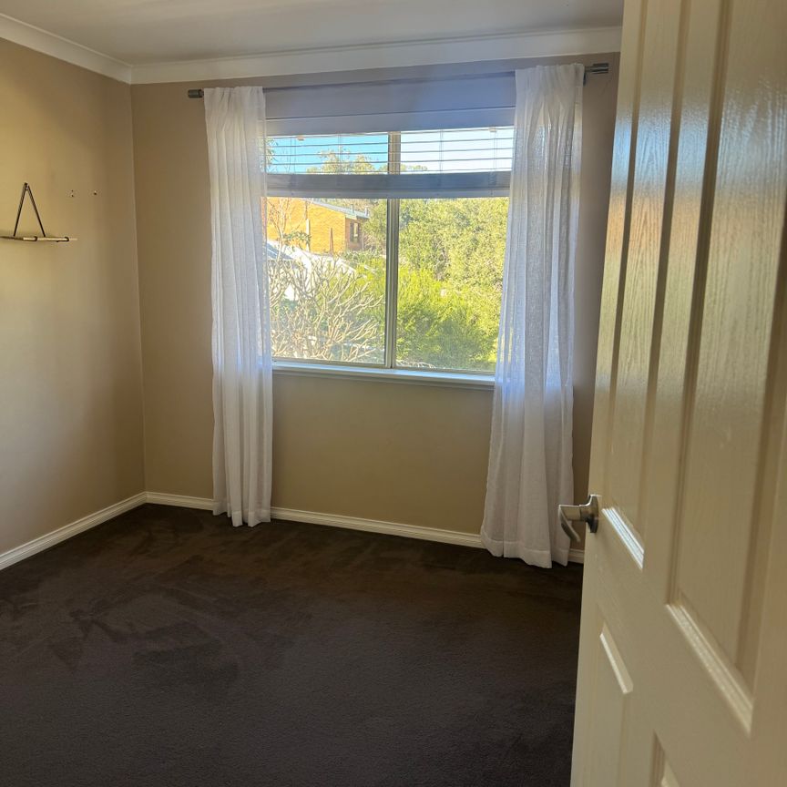 Scarborough - Photo 1