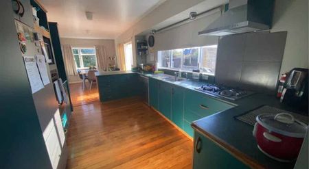 Family Home Close to Richmond Schools - Photo 2