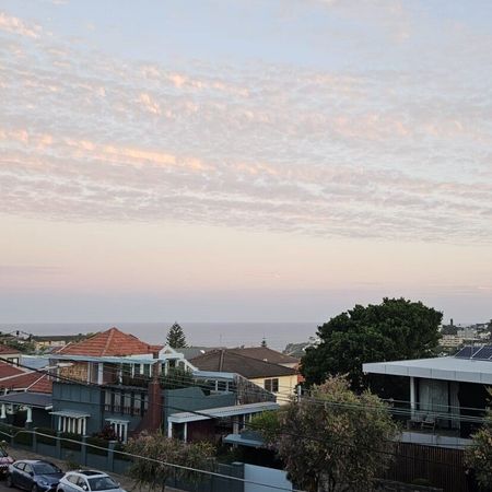 Bronte - Photo 3