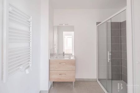 Rental Apartment Bordeaux Saint-Jean - Photo 4