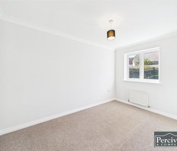 3 bedroom terraced house to rent - Photo 5