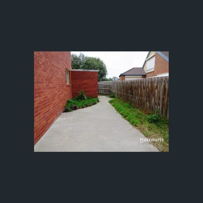 Charming 3-Bedroom Home in South Morang - Photo 1