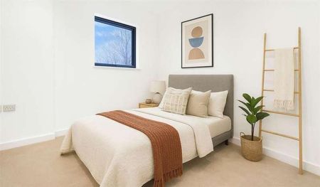 A Maybank Road, London, E18 - Photo 2