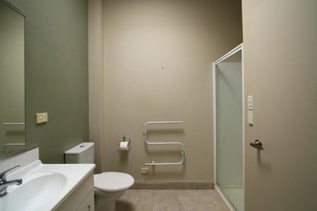 Tidy Westown Apartment - Photo 2