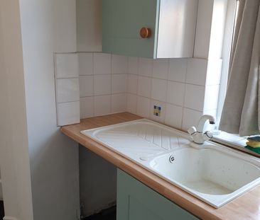 1 Bed Flat, Shirley, SO15 - Photo 6