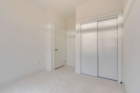 For Lease - 3319 Taha Gardens, Oakville, Ontario - Photo 5