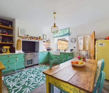 3 bedroom terraced house to rent - Photo 6