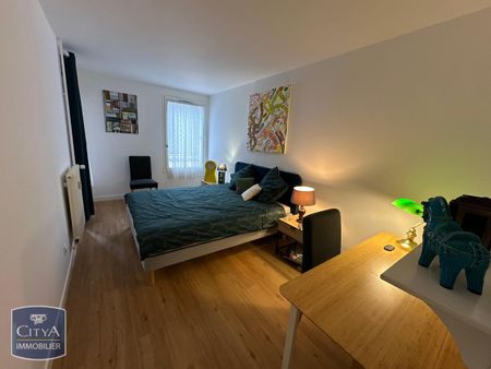 Location Appartement 2 pièces 61m² CHATEAUROUX 36000 - Photo 4