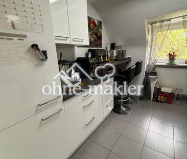 Modernisiert 2012, großzügig geschnitten, Dachbalkon nach Süden, se... - Photo 1