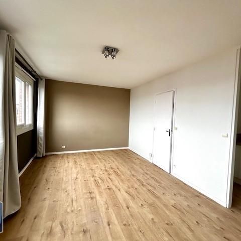 Location Appartement 1 pièce 28m² LILLE 59800 - Photo 1