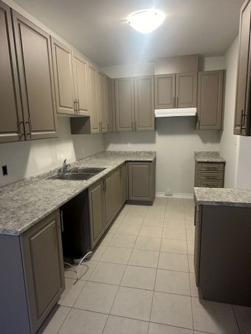 For Lease - 106 Baker Street, Thorold, Ontario - Photo 3