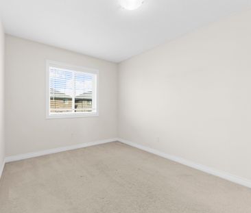 For Lease - 54 Medici Lane, Hamilton, Ontario - Photo 3