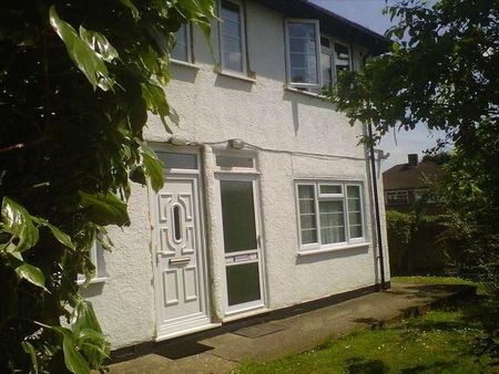 Bellamy Court, Bellamy Drive, Stanmore, HA7 - Photo 2