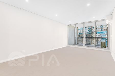 Luxury Apartment For Lease***Level 12 with Study*** - Photo 2