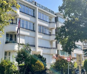 Appartement te huur in Brussel voor € 2.750 met 4 slaapkamers - Photo 2