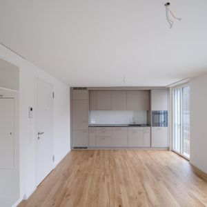 Modernes Wohnen mit Terrasse und Blick ins Grüne – 1.5-Zimmer-Wohnung - Photo 2