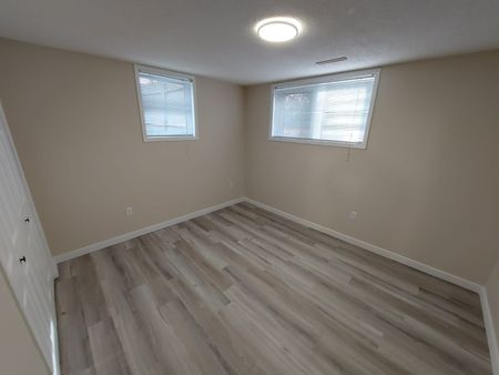 2 Bedroom Basement Suite in West Park!! - Photo 3