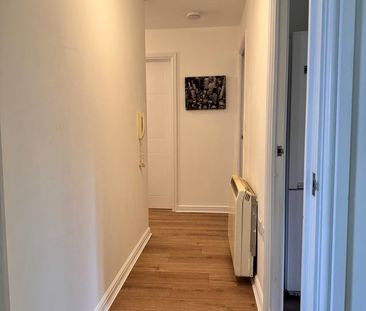 2 Bed Flat, Bristol South End, BS3 - Photo 5