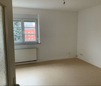 Tageslichtbad mit Wanne uvm.- - Foto 1