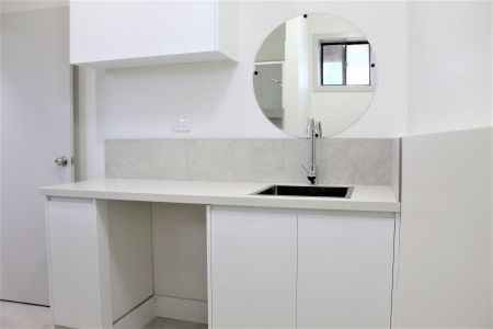 MODERN 2 BEDROOM UNIT - Photo 5