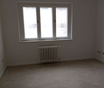 Zimmer ca. 13,77 m² innerhalb einer 3er-WG // 1.OG links, Zimmer 3173 - Photo 2