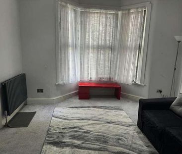 Balfour Road, Ilford, IG1 - Photo 5