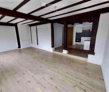 Charmante 2.5-Zi.-EG-Wohnung mit Sichtbalken & neuer Küche - Photo 1