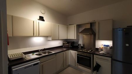 1 Bed Flat, Brent Road, E16 - Photo 3